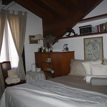 Attico Di Maru Bed & Breakfast *