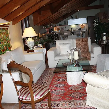 Bed & Breakfast L'attico Di Maru *