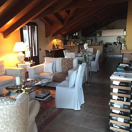 Attico Di Maru Bed & Breakfast *